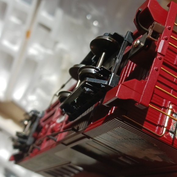 Thomas Kinkade's Christmas express/ Hawthorne village "studio car" train ,New - Picture 6 of 13